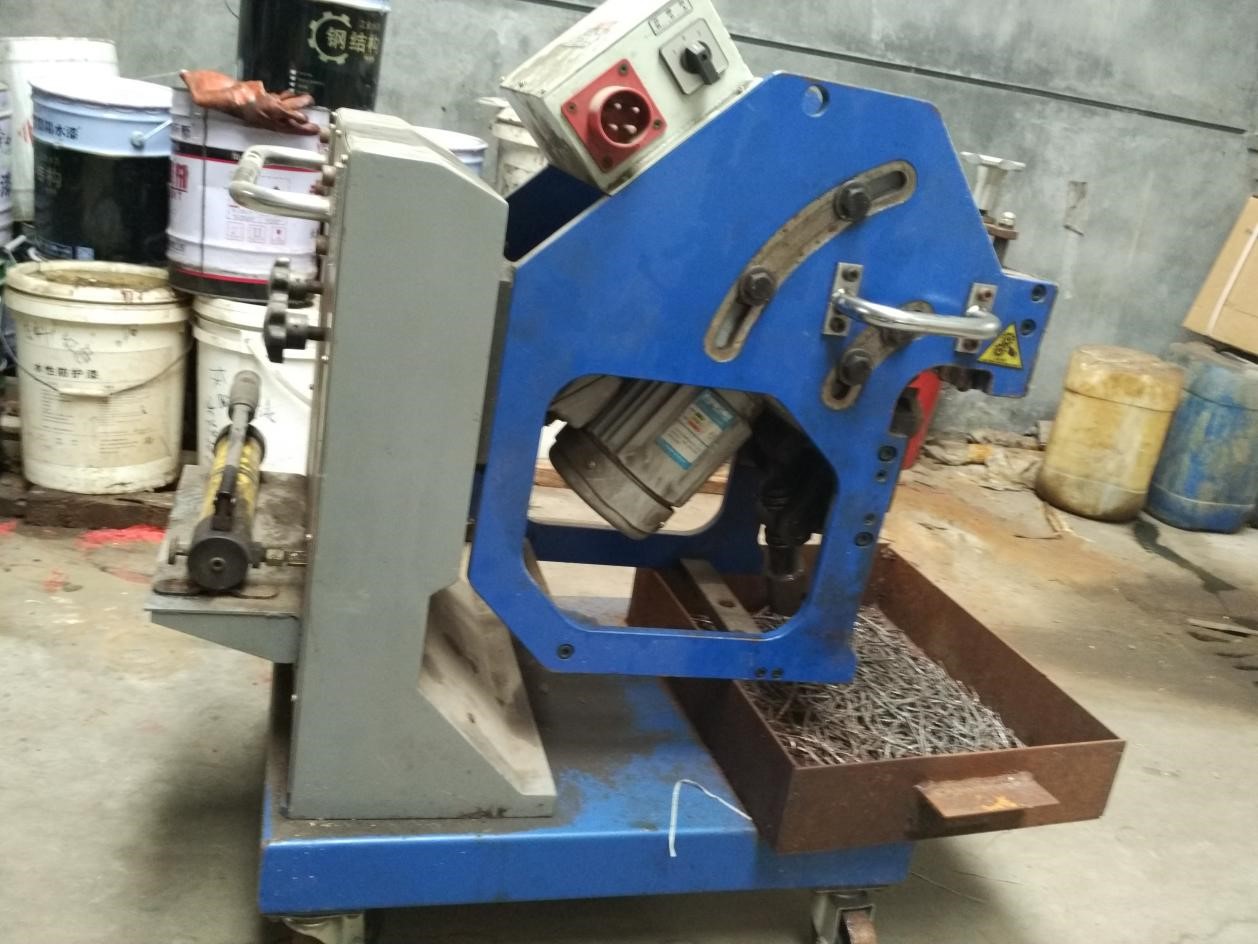 Beveling machine