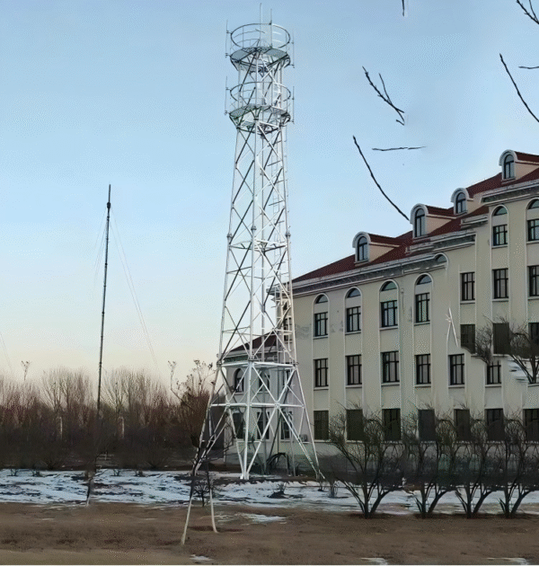 Quadrangular tower - Image 3
