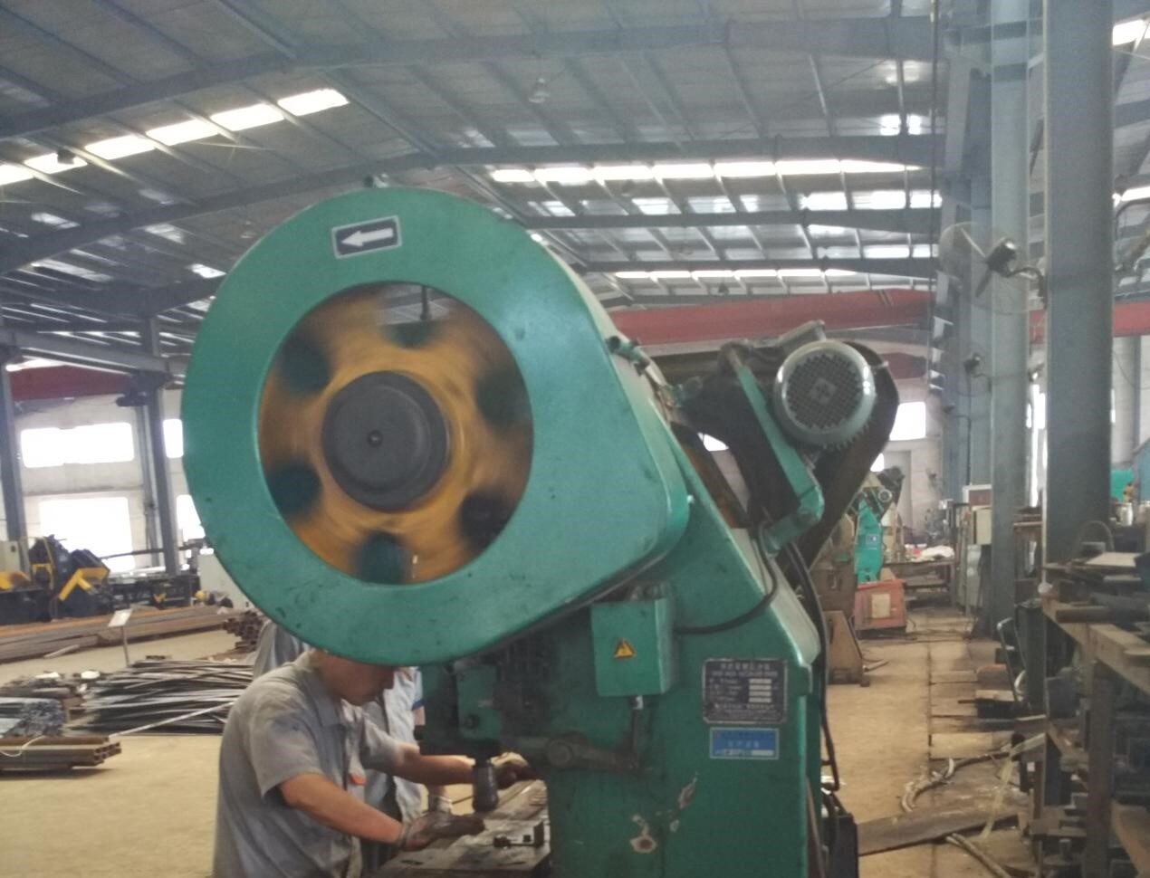 Angle steel drilling machine